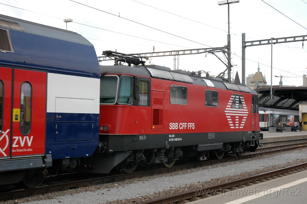 2425-0009-300512.jpg - SBB-CFF Re 420.216-4 (Re 91 85 4 420 216-4 CH-SBB) / Zürich HB 30.5.2012