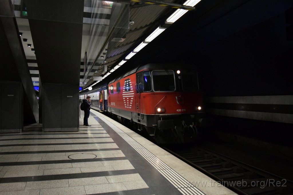 5179-0030-221018.jpg - SBB-CFF Re 420.219-8 (Re 91 85 4 420 219-8 CH-SBB) / Zürich HB (Museumstrasse) 22.10.2018