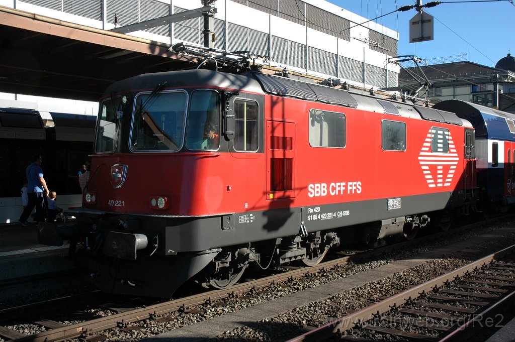 2933-0003-030913.jpg - SBB-CFF Re 420.221-4 (Re 91 85 4 420 221-4 CH-SBB) / Winterthur 3.9.2013