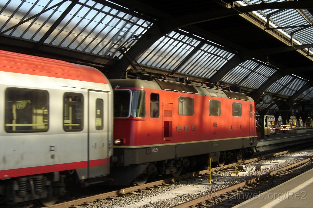 1274-0027-201206.jpg - SBB-CFF Re 4/4'' 11223 / Zürich HB 20.12.2006
