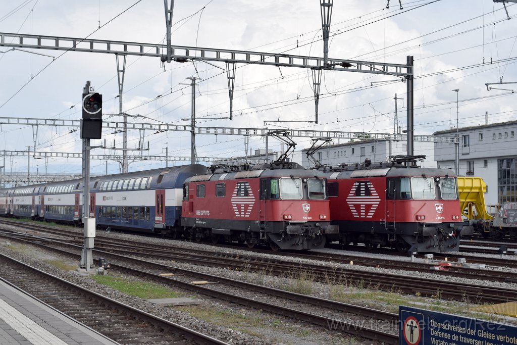 8173-0010-270822.jpg - SBB-CFF Re 420.223-0 (Re 91 85 4 420 223-0 CH-SBB) + SBB-CFF Re 420.215-6 (Re 91 85 4 420 215-6 CH-SBB) / Rapperswil 27.8.2022