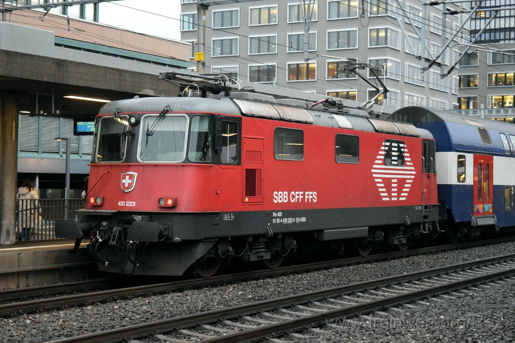8895-0047-081223.jpg - SBB-CFF Re 420.223-0 (Re 91 85 4 420 223-0 CH-SBB) / Zürich-Altstetten 8.12.2023