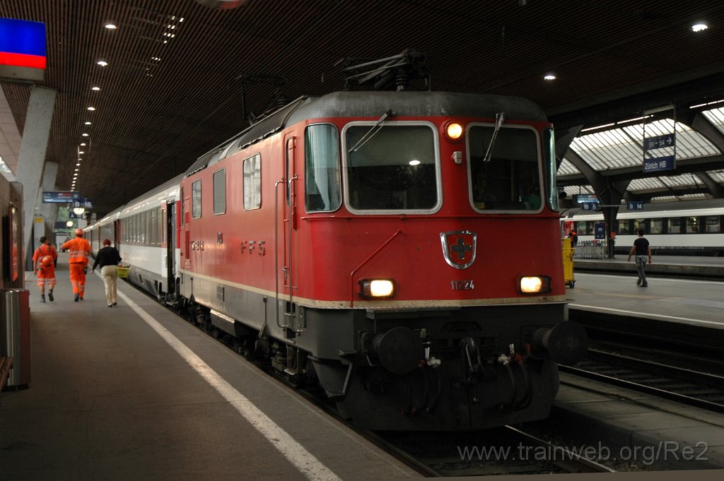 2141-0003-070711.jpg - SBB-CFF Re 4/4'' 11224 / Zürich HB 7.7.2011