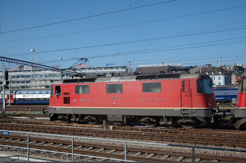 1552-0004-300808.jpg - SBB-CFF Re 4/4'' 11225 / Zürich HB 30.8.2008