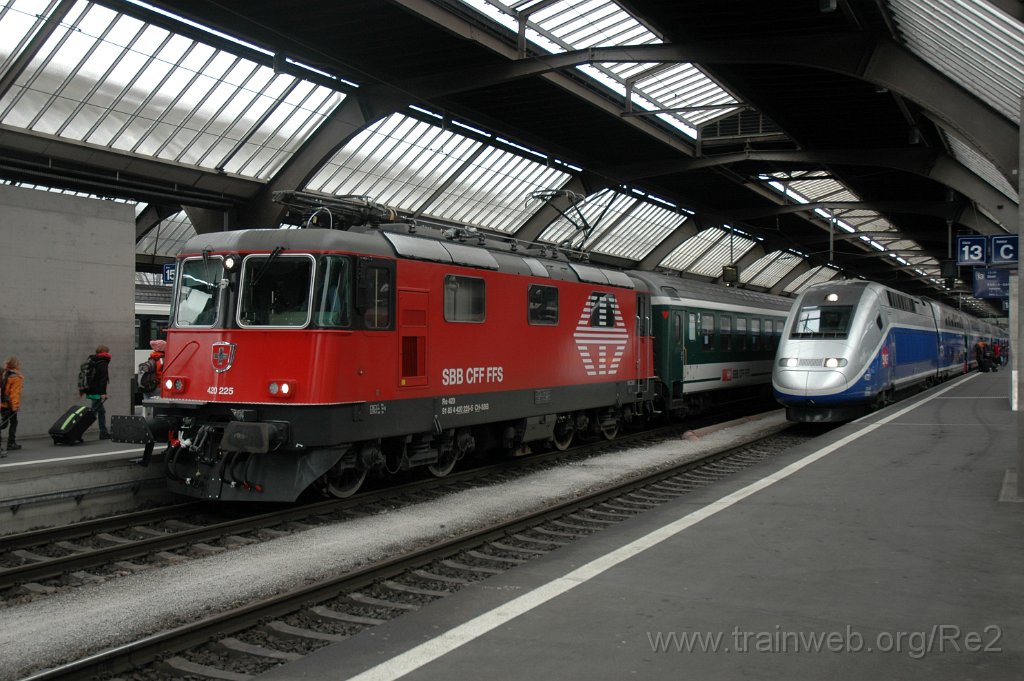 2771-0019-200413.jpg - SBB-CFF Re 420.225-5 (Re 91 85 4 420 225-5 CH-SBB) + SNCF TGV 310.042 / 4721 / Zürich HB 20.4.2013