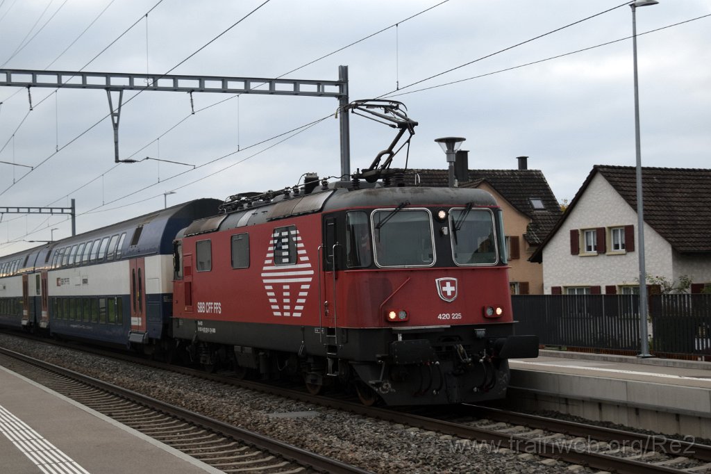 8245-0038-191022.jpg - SBB-CFF Re 420.225-5 (Re 91 85 4 420 225-5 CH-SBB) / Islikon 19.10.2022