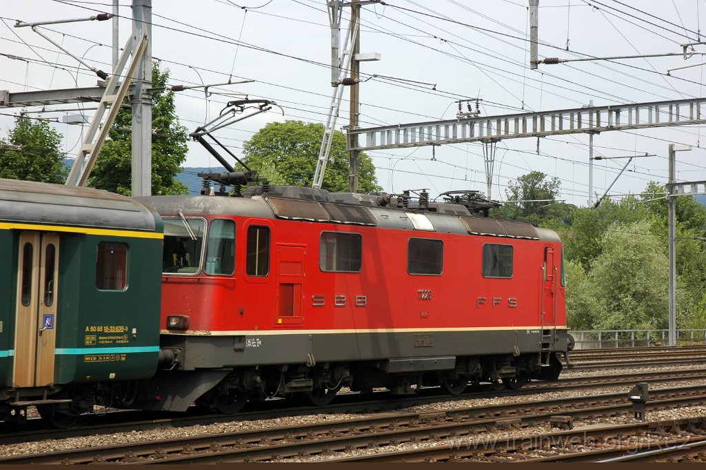 1949-0001-220710.jpg - SBB-CFF Re 4/4'' 11226 / Aarau 22.7.2010