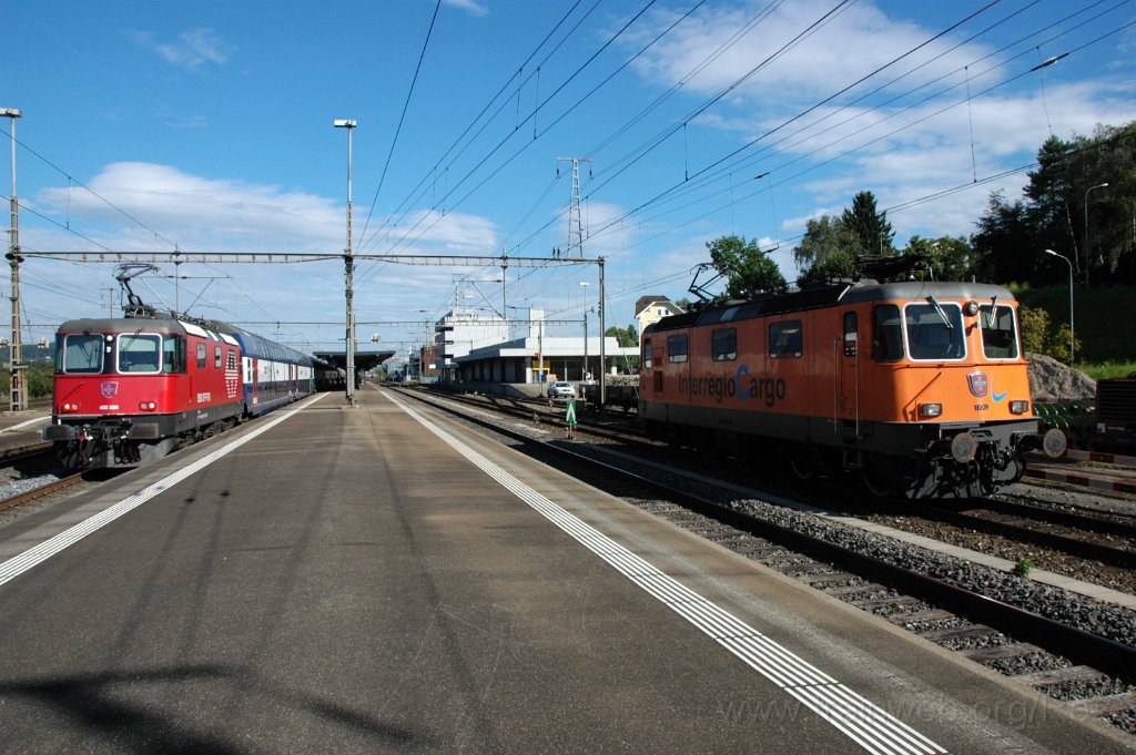 3228-0021-080814.jpg - Re 4/4" 11320 "InterRegio Cargo" + Re 420.226-3 / Killwangen-Spreitenbach 8.8.2014