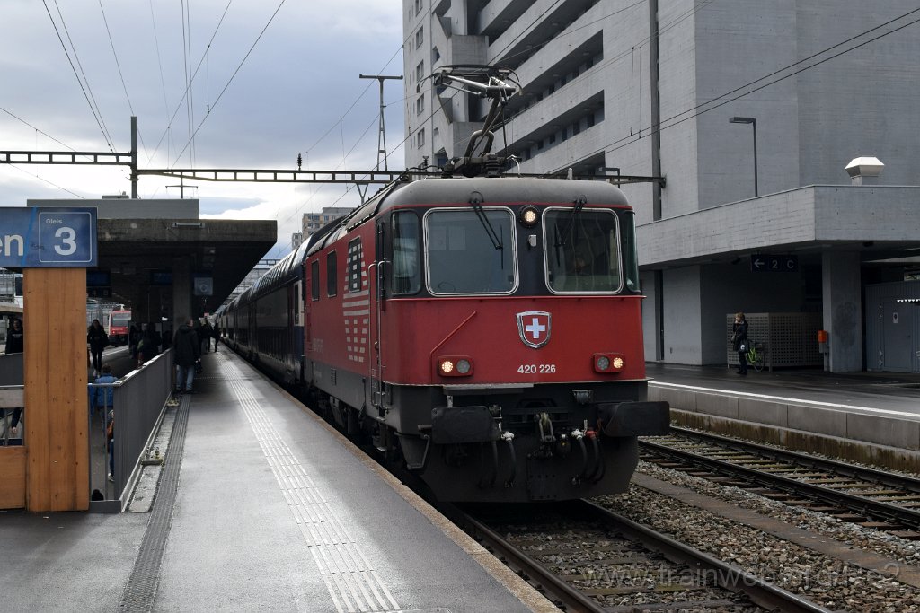 5886-0021-110320.jpg - SBB-CFF Re 420.226-3 (Re 91 85 4 420 226-3 CH-SBB) / Zürich-Altstetten 11.3.2020