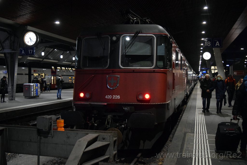 8906-0022-191223.jpg - SBB-CFF Re 420.226-3 (Re 91 85 4 420 226-3 CH-SBB) / Zürich HB 19.12.2023