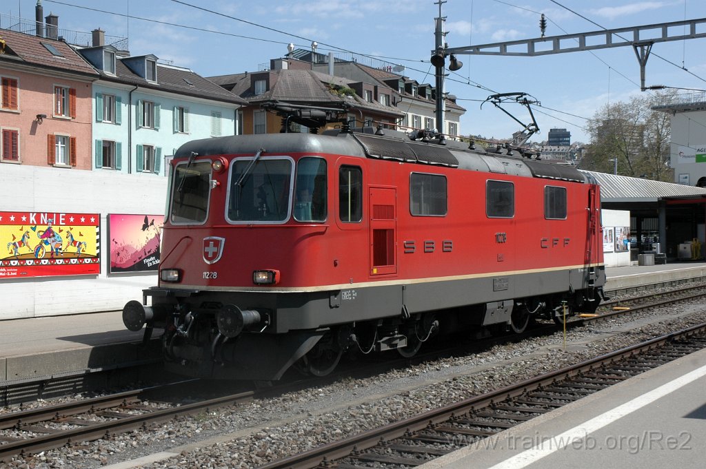 2366-0011-270412.jpg - SBB-CFF Re 4/4'' 11228 / Zürich HB 27.4.2012