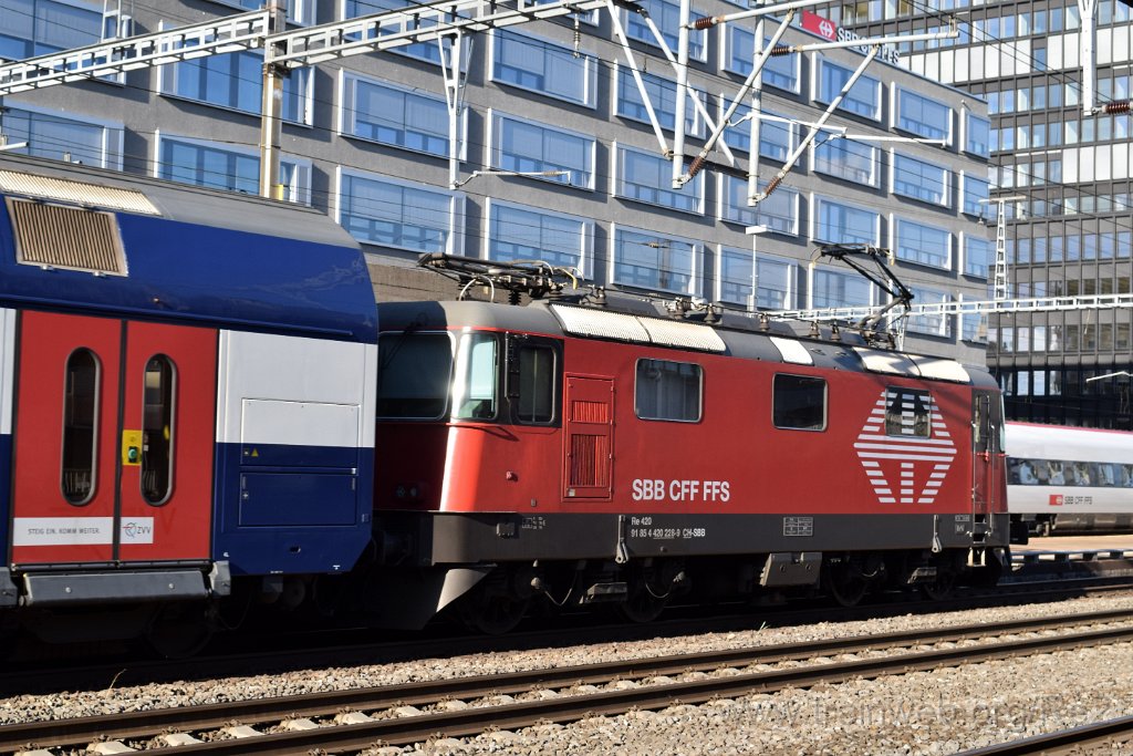 4509-0033-070617.jpg - SBB-CFF Re 420.228-9 (Re 91 85 4 420 228-9 CH-SBB) / Zürich-Altstetten 7.6.2017