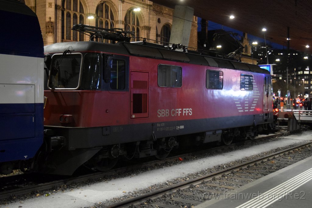 8905-0046-191223.jpg - SBB-CFF Re 420.228-9 (Re 91 85 4 420 228-9 CH-SBB) / Zürich HB 19.12.2023