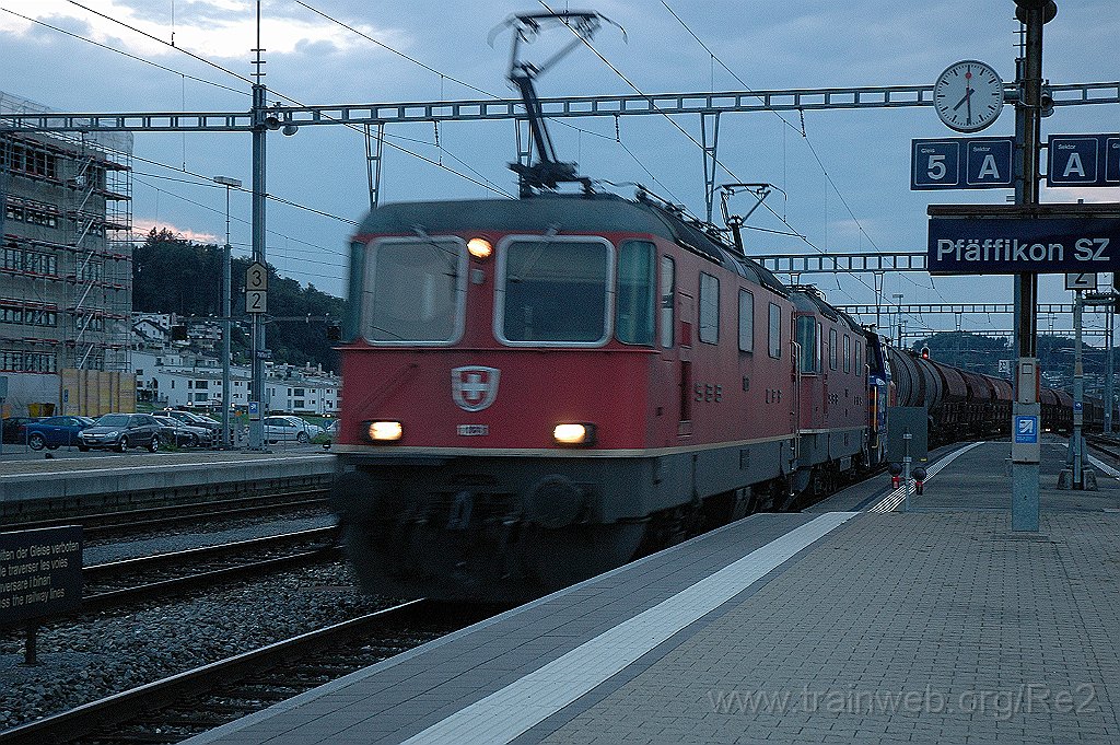 2952-0027-130913.jpg - SBB-CFF Re 4/4'' 11231 + SBB-CFF Re 4/4''' 11368 / Pfäffikon SZ 13.9.2013