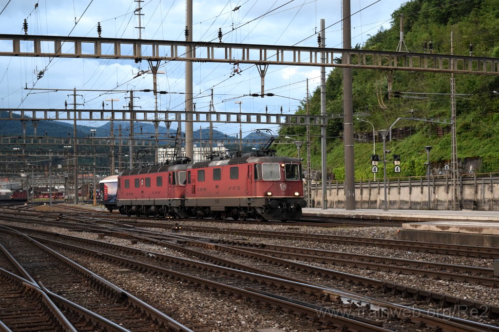 3933-0029-030616.jpg - SBB-CFF Re 4/4'' 11232 + SBB-CFF Re 6/6 11637 ''Sonceboz - Sombeval'' / Olten 3.6.2016