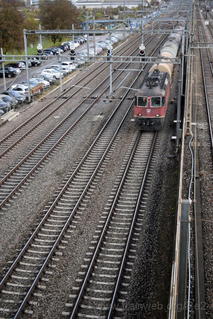 4279-0043-171116.jpg - SBB-CFF Re 4/4'' 11232 / Zürich-Mülligen (Hermetschloobrücke) 17.11.2016