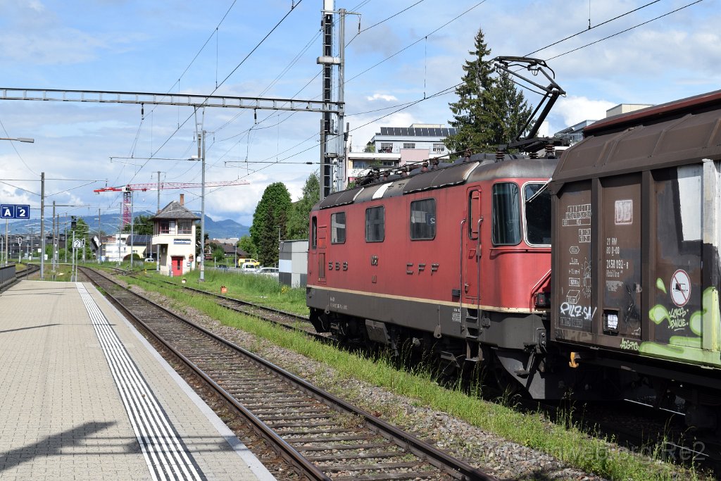 8533-0018-120523.jpg - SBBC Re 4/4'' 11232 (Re 420.232-1)  (Re 91 85 4 420 232-1 CH-SBBC) / Heerbrugg 12.5.2023