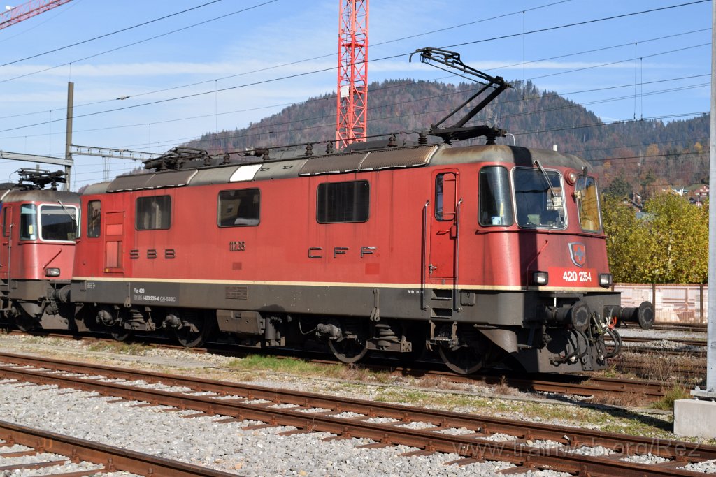 5192-0034-101118.jpg - SBBC Re 4/4'' 11235 (Re 420.235-4)  (Re 91 85 4 420 235-4 CH-SBBC) / Wattwil 10.11.2018
