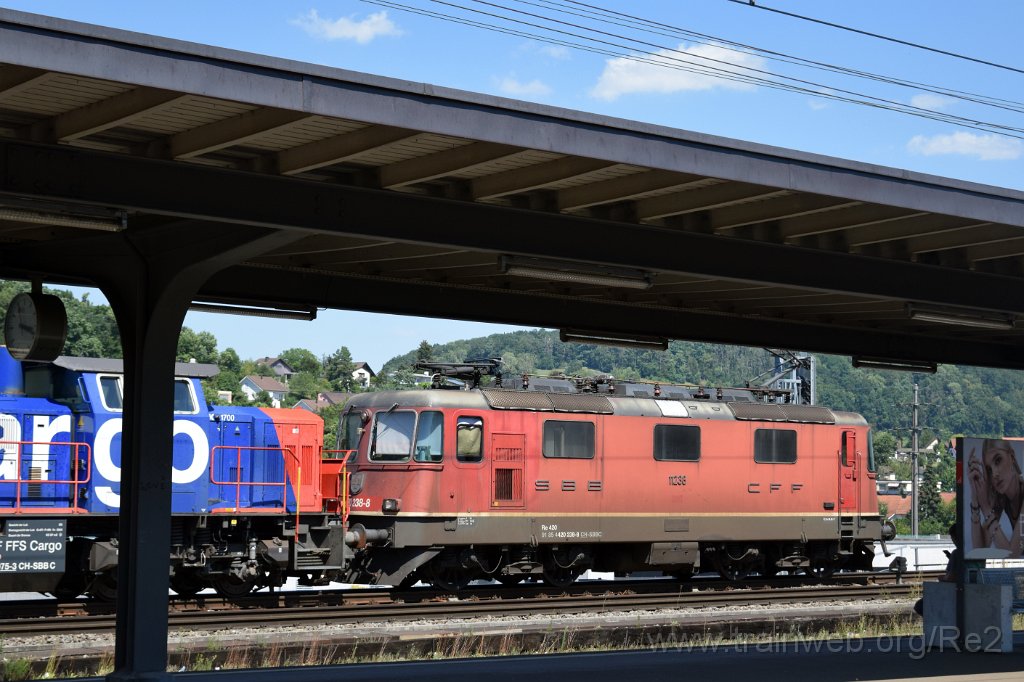 8095-0038-150722.jpg - SBBC Re 4/4'' 11238 (Re 420.238-8)  (Re 91 85 4 420 238-8 CH-SBBC) / Killwangen-Spreitenbach 15.7.2022