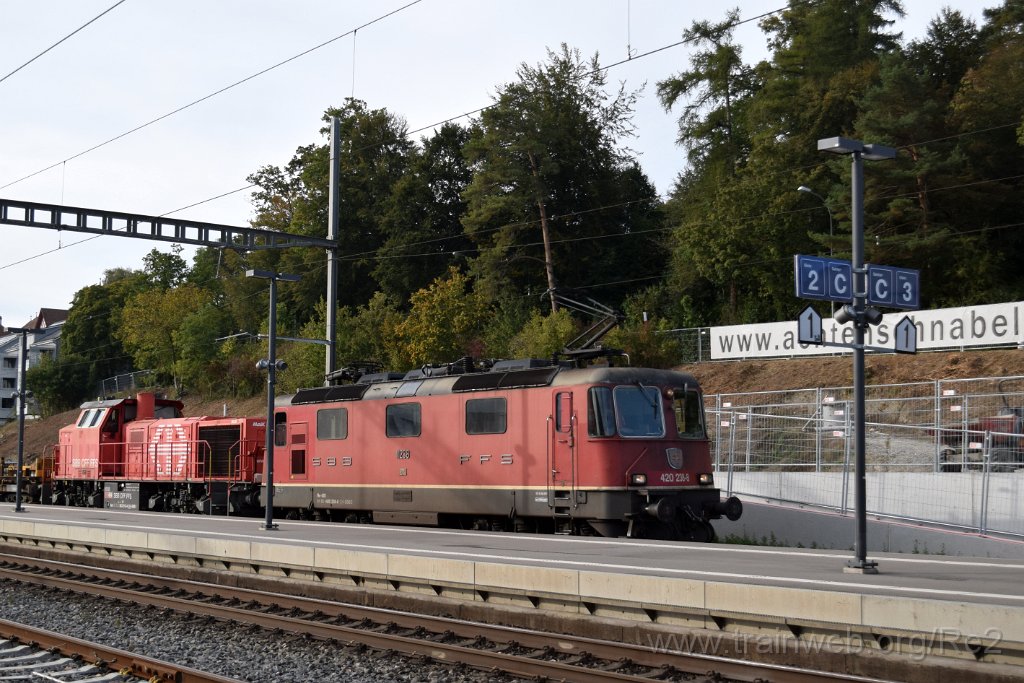 8807-0003-061023.jpg - SBBC Re 4/4'' 11238 (Re 420.238-8)  (Re 91 85 4 420 238-8 CH-SBBC) + SBBI Am 843.013-4 (Am 92 85 8 843 013-4 CH-SBBI) / Elgg 6.10.2023