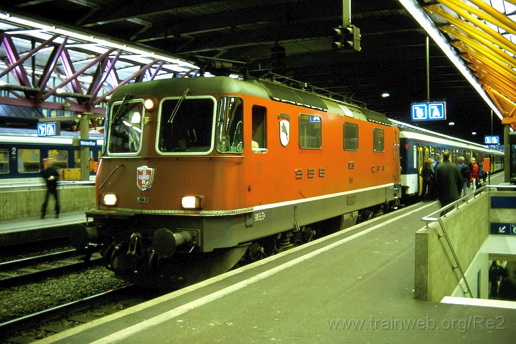 0900-0024.jpg - SBB-CFF Re 4/4'' 11239 ''Porrentruy'' / Winterthur 14.9.2001