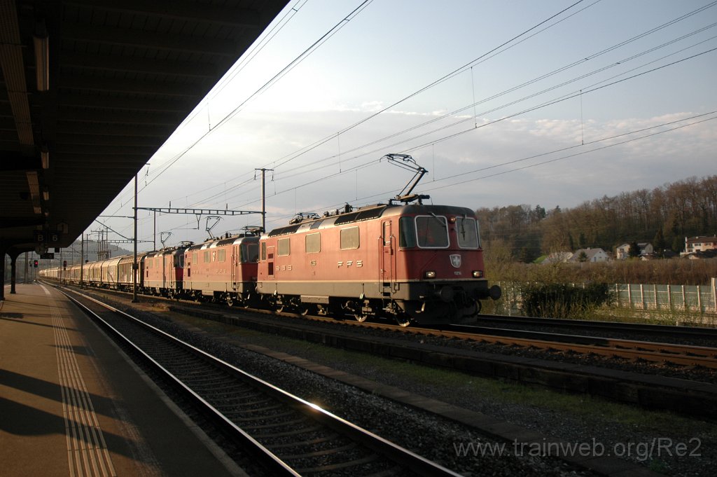 2769-0047-180413.jpg - SBB-CFF Re 4/4'' 11256 + SBB-CFF Re 4/4'' 11239 ''Porrentruy'' + SBB-CFF Re 4/4'' 11334 / Killwangen-Spreitenbach 18.4.2013