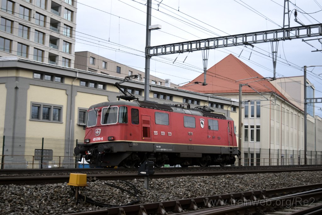 4815-0049-050118.jpg - SBBC Re 4/4'' 11239 (Re 420.239-6)  ''Porrentruy'' (Re 91 85 4 420 239-6 CH-SBBC) / Lenzburg 5.1.2018