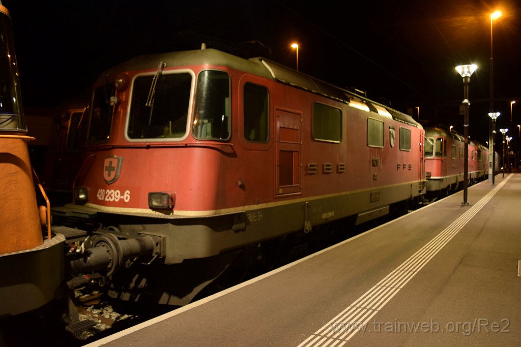 5558-0041-020619.jpg - SBBC Re 4/4'' 11239 (Re 420.239-6)  ''Porrentruy'' (Re 91 85 4 420 239-6 CH-SBBC) + SBBC Re 6/6 11644 (Re 620.044-8)  ''Cornaux'' (Re 91 85 4 620 044-8 CH-SBBC) + SBBC Re 6/6 11652 (Re 620.052-1)  ''Kerzers'' (Re 91 85 4 620 052-1 CH-SBBC) + SBBC Re 620.046-3 ''Bussigny'' (Re 91 85 4 620 046-3 CH-SBBC) / Bülach 2.6.2019