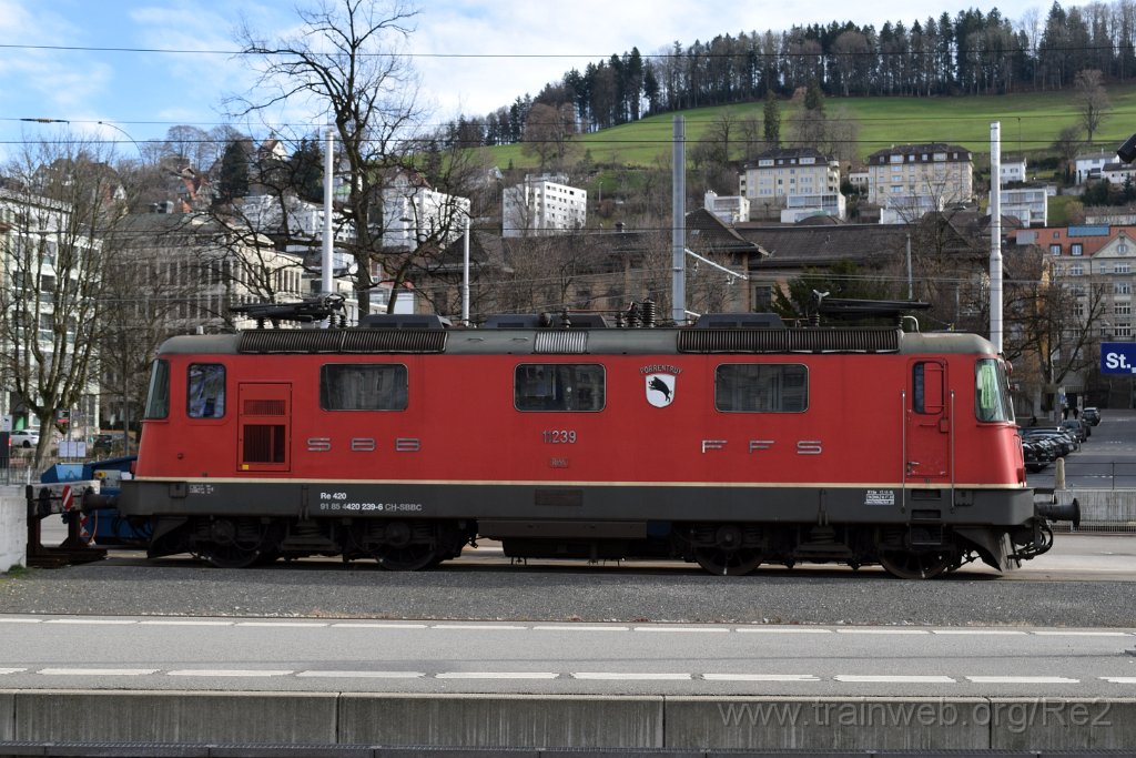8380-0045-180223.jpg - SBBC Re 4/4'' 11239 (Re 420.239-6)  ''Porrentruy'' (Re 91 85 4 420 239-6 CH-SBBC) / St.Gallen HB 18.2.2023