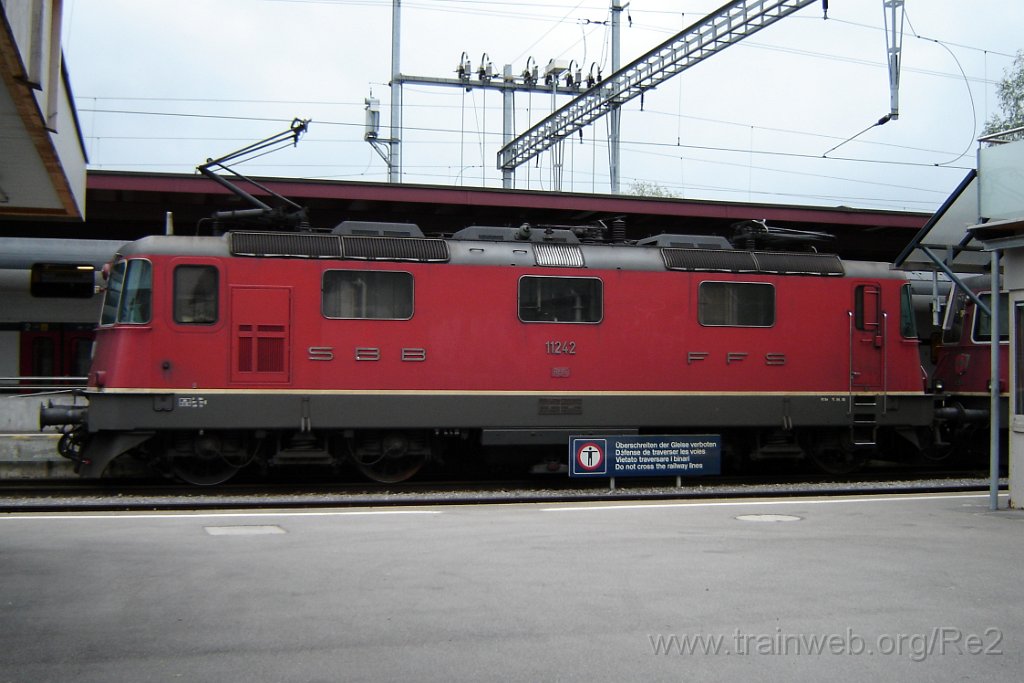 1480-0020-210508.jpg - SBB-CFF Re 4/4'' 11242 / Hinwil 21.5.2008