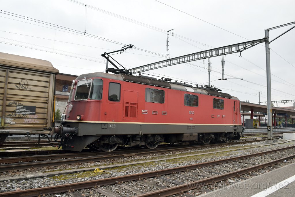 3703-0010-211015.jpg - SBB-CFF Re 4/4'' 11242 / Wetzikon 21.10.2015