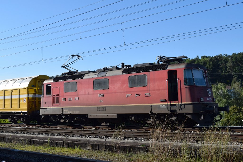 7120-0040-290720.jpg - SBBC Re 4/4'' 11242 (Re 420.242-0)  (Re 91 85 4 420 242-0 CH-SBBC) / Killwangen-Spreitenbach 29.7.2020