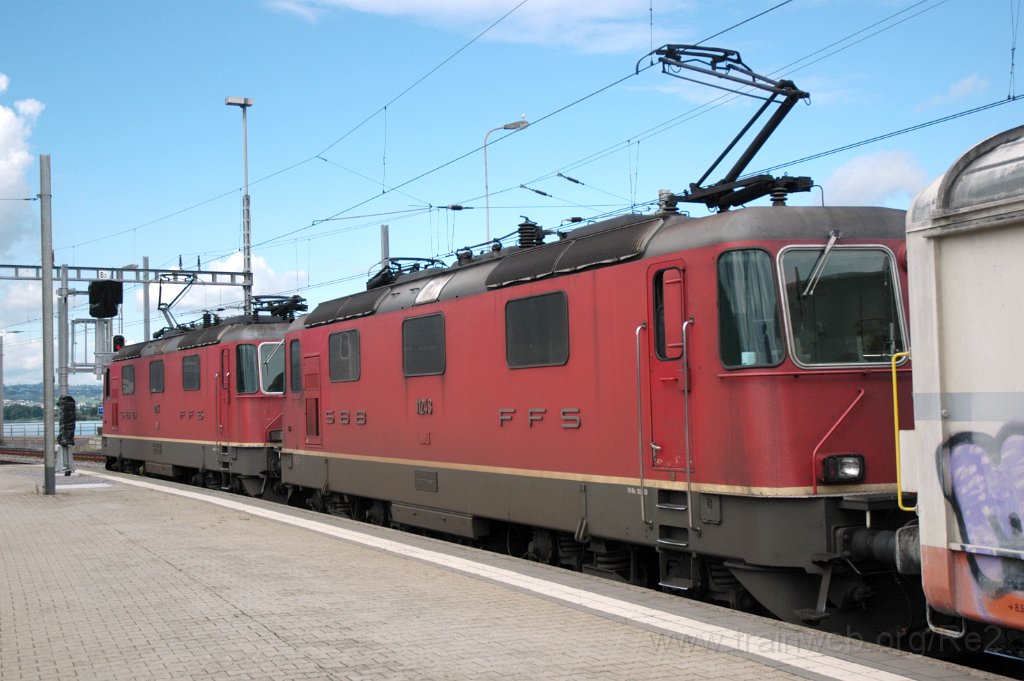 3235-0011-140814.jpg - Re 4/4" 11254 + 11243 / Rapperswil 14.8.2014