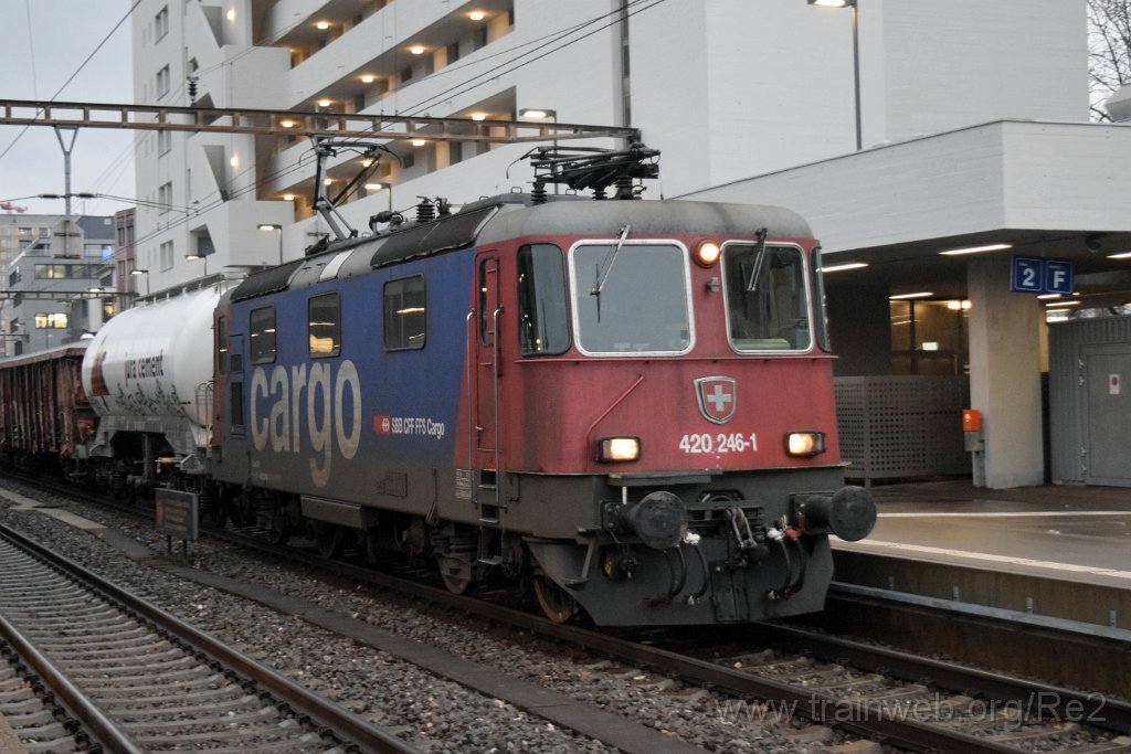 8895-0011-081223.jpg - SBBC Re 420.246-1 (Re 91 85 4 420 246-1 CH-SBBC) / Zürich-Altstetten 8.12.2023