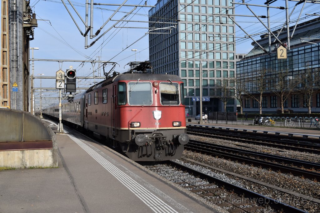 3857-0024-050416.jpg - SBB-CFF Re 4/4'' 11248 / Zürich-Altstetten 5.4.2016
