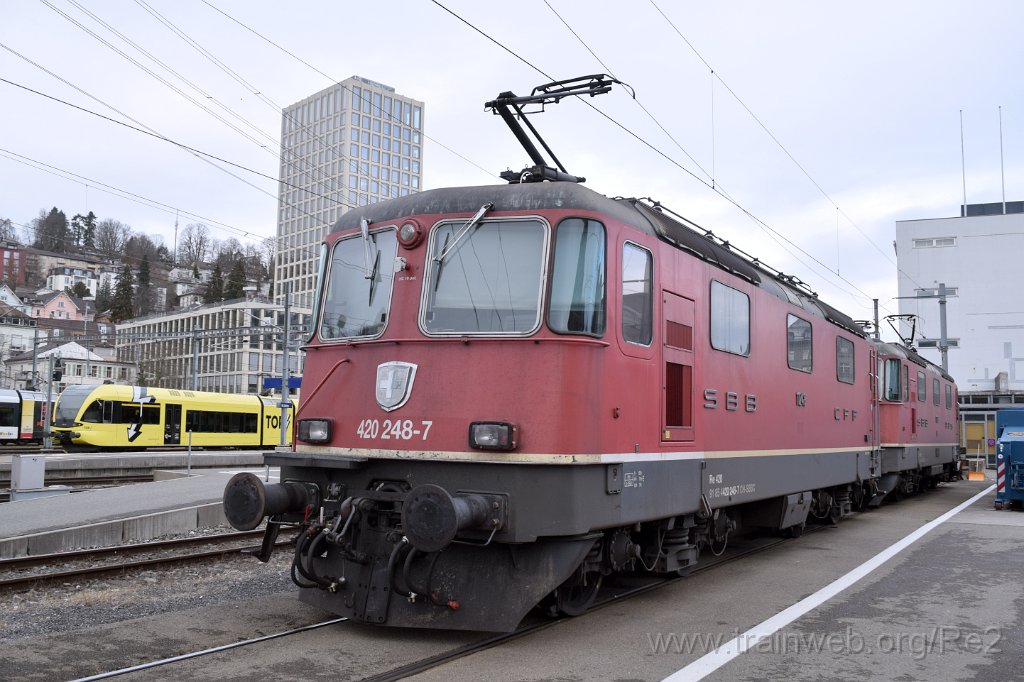 9524-0035-211224.jpg - SBBC Re 4/4'' 11248 (Re 420.248-7)  (Re 91 85 4 420 248-7 CH-SBBC) + SBBC Re 4/4'' 11238 (Re 420.238-8)  (Re 91 85 4 420 238-8 CH-SBBC) / St.Gallen HB 21.12.2024