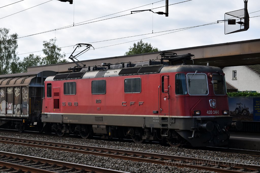 5704-0015-220819.jpg - SBBC Re 4/4'' 11249 (Re 420.249-5)  (Re 91 85 4 420 249-5 CH-SBBC) / Rupperswil 22.8.2019