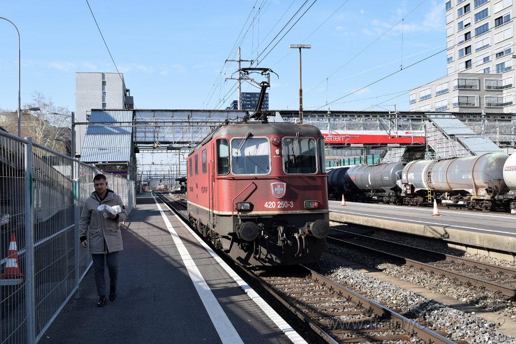 5321-0047-280219.jpg - SBBC Re 4/4'' 11250 (Re 420.250-3)  (Re 91 85 4 420 250-3 CH-SBBC) / Zürich-Altstetten 28.2.2019