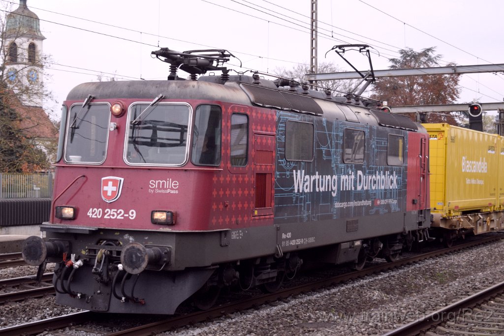 9467-0019-111124.jpg - SBBC Re 420.252-9 ''Wartung mit Durchblick'' (Re 91 85 4 420 252-9 CH-SBBC) / Rupperswil 11.11.2024