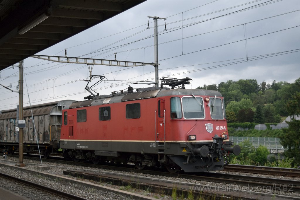 8699-0050-210723.jpg - SBBC Re 4/4'' 11254 (Re 420.254-5)  (Re 91 85 4 420 254-5 CH-SBBC) / Killwangen-Spreitenbach 21.7.2023
