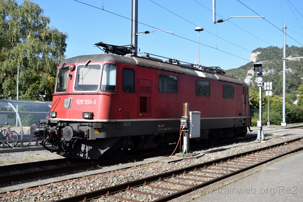 8809-0003-071023.jpg - SBBC Re 4/4'' 11256 (Re 420.256-0)  (Re 91 85 4 420 256-0 CH-SBBC) / Oensingen 7.10.2023