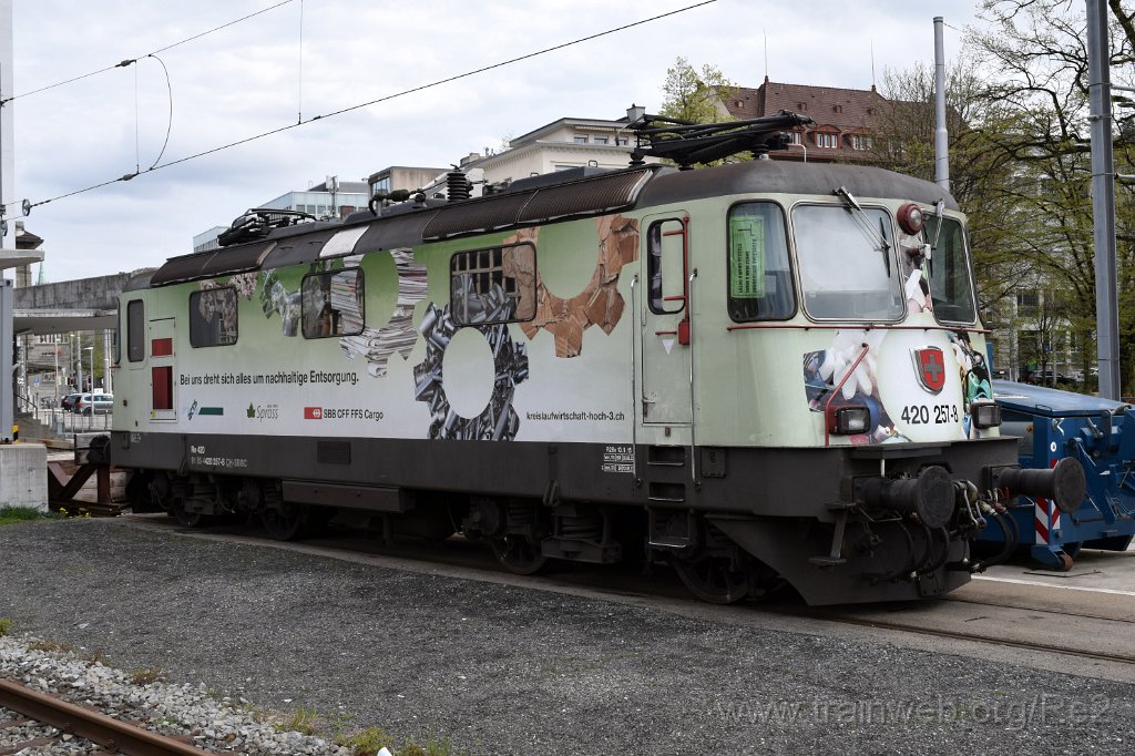 8481-0019-230423.jpg - SBBC Re 420.257-8 ''Nachhaltige Entsorgung'' (Re 91 85 4 420 257-8 CH-SBBC) / St.Gallen HB 23.4.2023