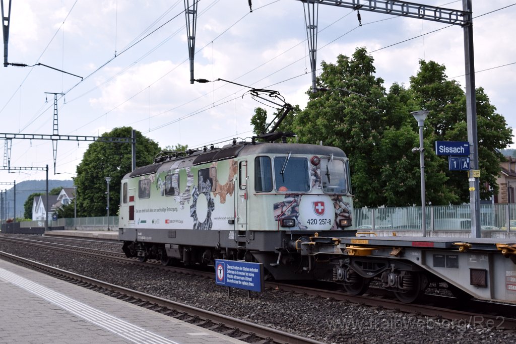 8636-0007-300523.jpg - SBBC Re 420.257-8 ''Nachhaltige Entsorgung'' (Re 91 85 4 420 257-8 CH-SBBC) / Sissach 30.5.2023