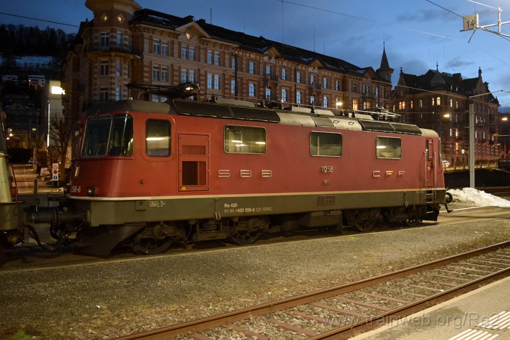 10143-0025-061225.jpg - SBBC Re 4/4'' 11258 (Re 420.258-6)  (Re 91 85 4 420 258-6 CH-SBBC) / St.Gallen HB 6.12.2025