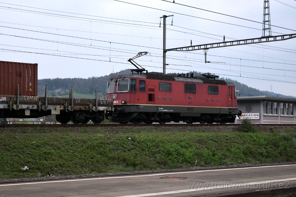 4413-0005-050417.jpg - SBBC Re 4/4'' 11258 (Re 420.258-6)  / Killwangen-Spreitenbach 5.4.2017