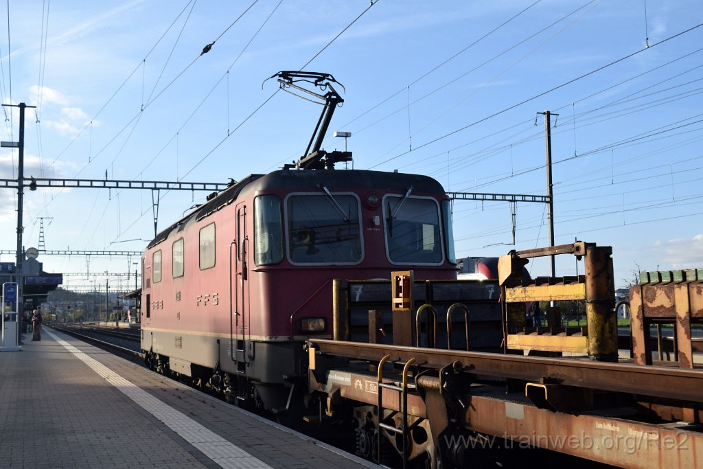 8258-0012-021122.jpg - SBBC Re 4/4'' 11258 (Re 420.258-6)  (Re 91 85 4 420 258-6 CH-SBBC) / Pfäffikon SZ 2.11.2022