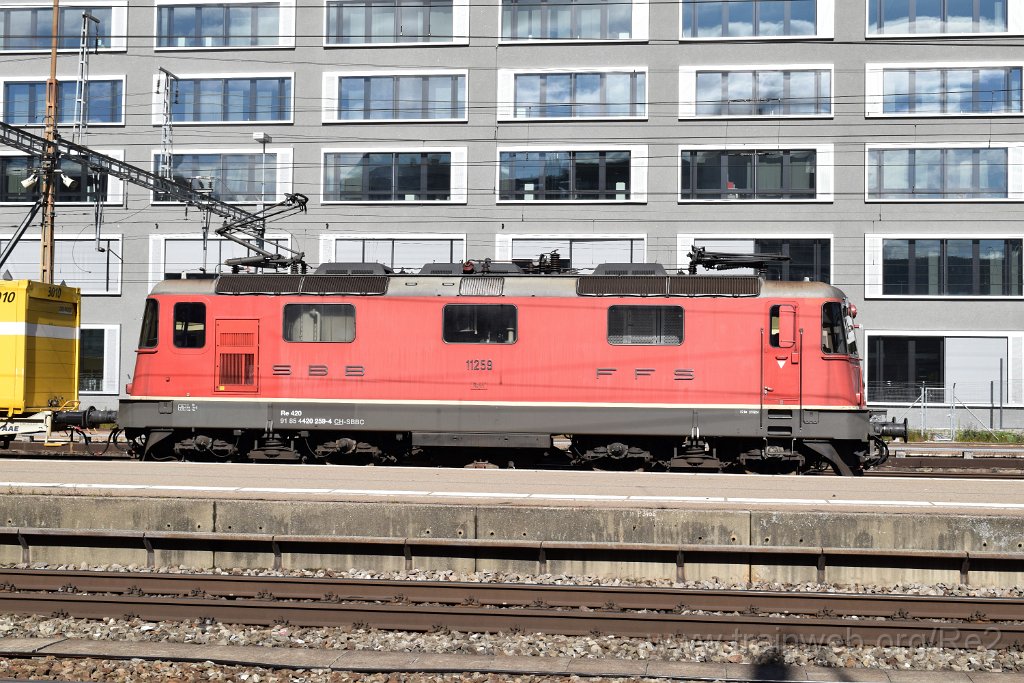 4664-0042-031017.jpg - SBBC Re 4/4'' 11259 (Re 420.259-4)  (Re 91 85 4 420 259-4 CH-SBBC) / Zürich-Altstetten 3.10.2017