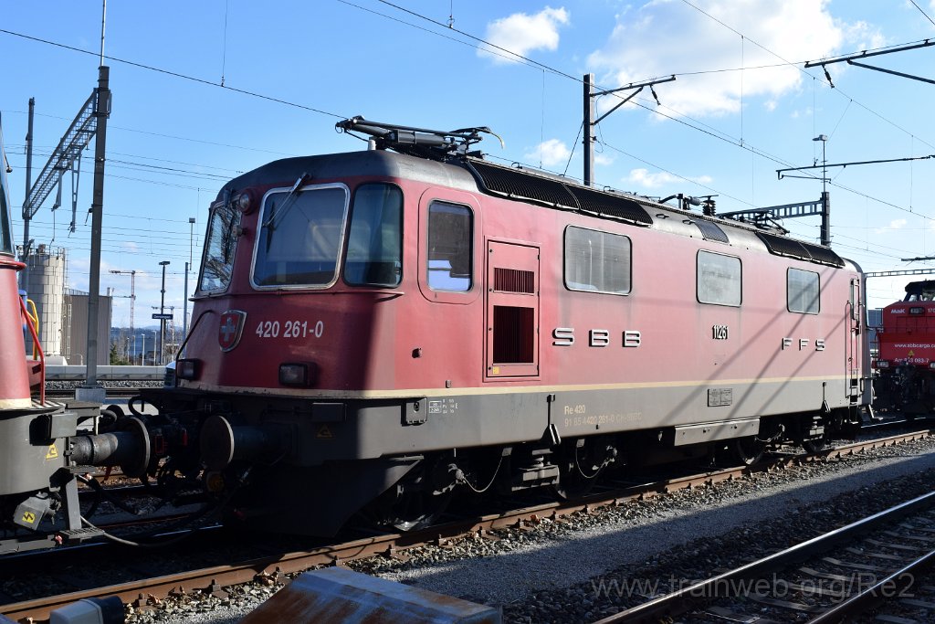 7875-0014-260222.jpg - SBBC Re 4/4'' 11261 (Re 420.261-0)  (Re 91 85 4 420 261-0 CH-SBBC) / Oensingen 26.2.2022