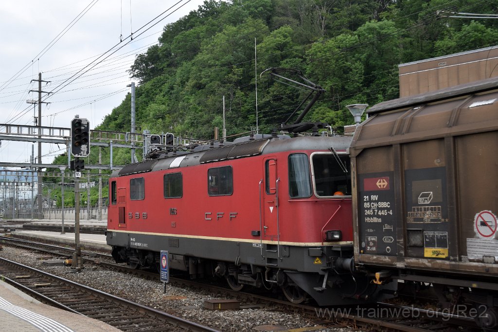 8575-0042-250523.jpg - SBBC Re 4/4'' 11263 (Re 420.263-6)  (Re 91 85 4 420 263-6 CH-SBBC) / Olten 25.5.2023