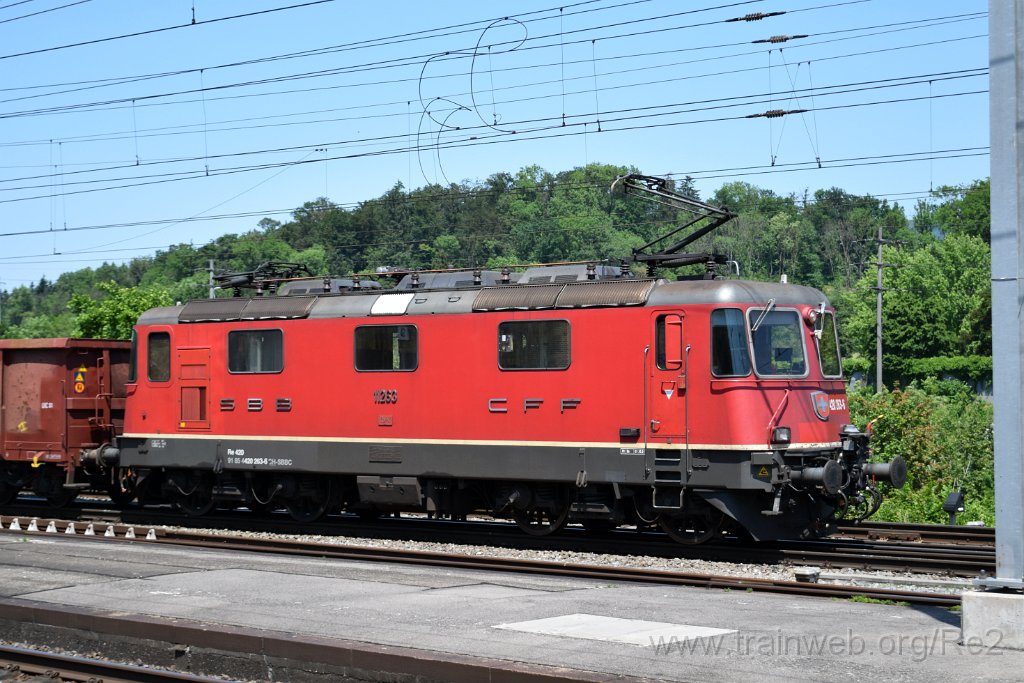 8640-0004-310523.jpg - SBBC Re 4/4'' 11263 (Re 420.263-6)  (Re 91 85 4 420 263-6 CH-SBBC) / Killwangen-Spreitenbach 31.5.2023